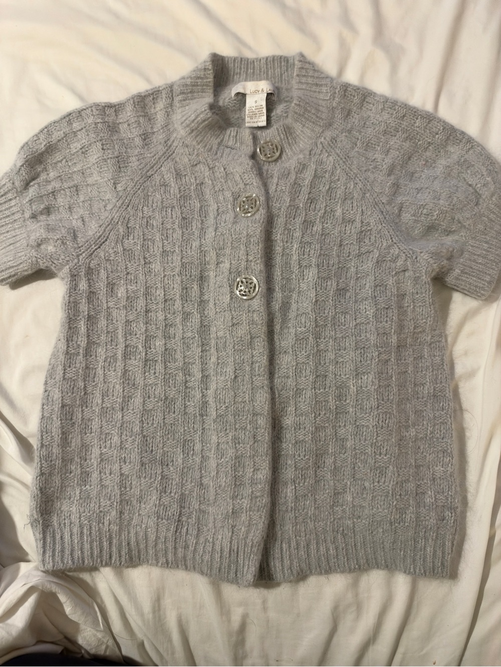 Lucy & Laurel Light Gray Cable-Knit Short-Sleeve Cardigan